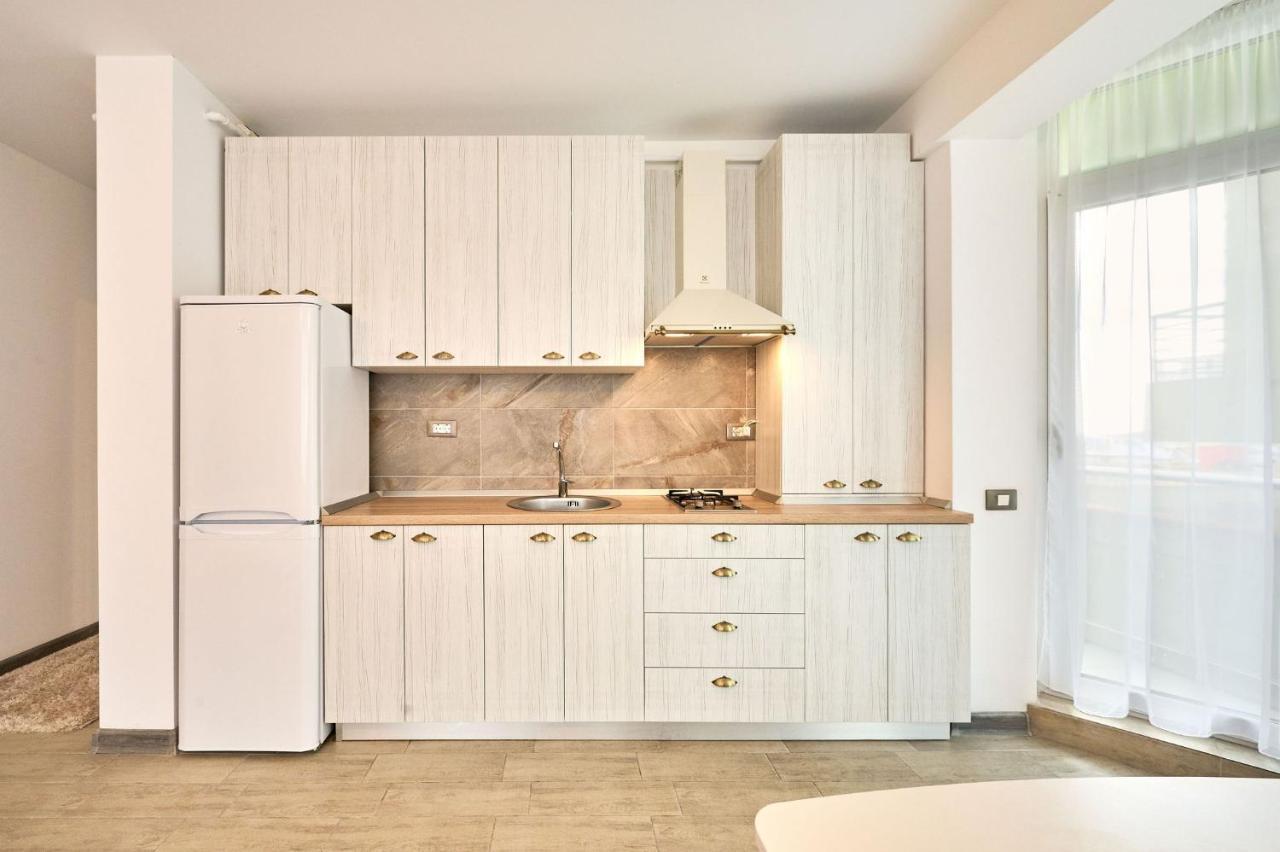 Fancy Apartment In Spa N Pool Beach Resort Mamaia Bagian luar foto
