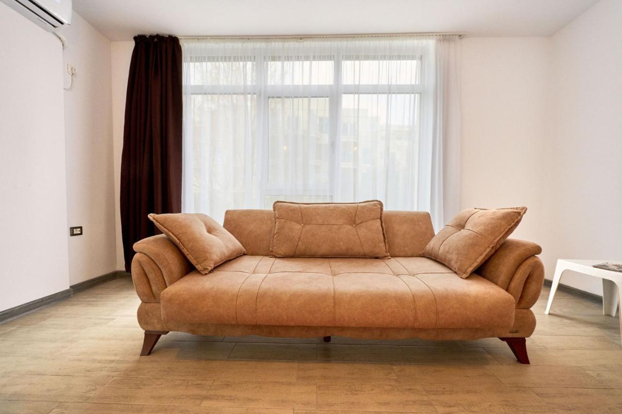 Fancy Apartment In Spa N Pool Beach Resort Mamaia Bagian luar foto