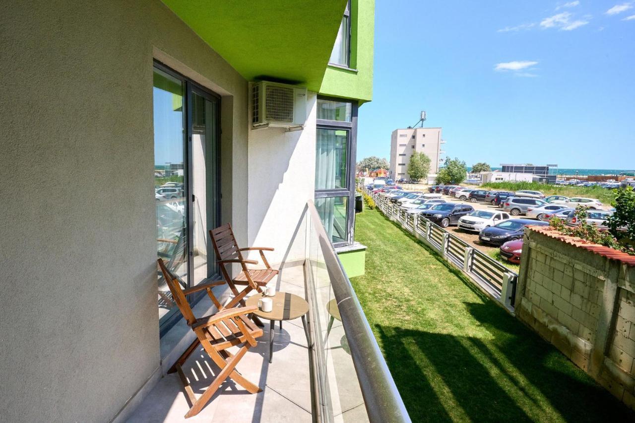 Fancy Apartment In Spa N Pool Beach Resort Mamaia Bagian luar foto